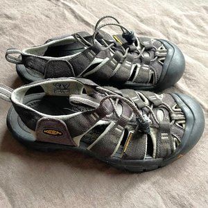 Keen Newport H2 Outdoor Adjustable Drawstring Hiking Waterproof Sandal sz 7
